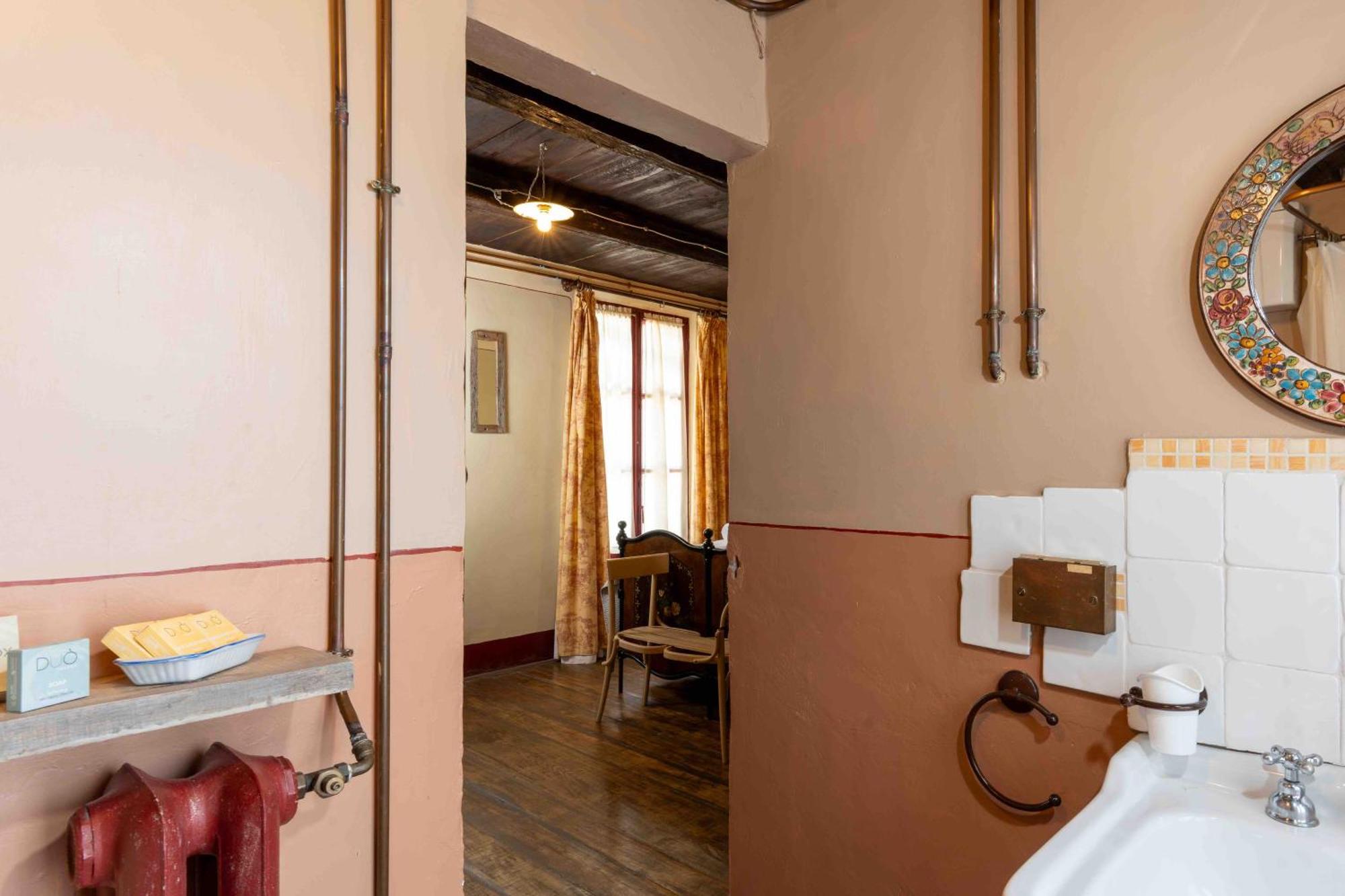 Borgo Casa Scaparone Villa Alba  Buitenkant foto